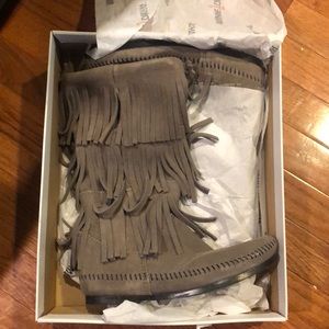 Minnetonka 3 layer fringe boot